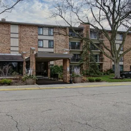 Image 1 - 501 Lake Hinsdale Drive, Willowbrook, DuPage County, IL 60514, USA - Condo for sale
