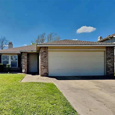Rent this 3 bed house on 4345 Silverthorne Drive in Balch Springs, TX 75180