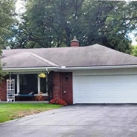 Buy this 3 bed house on 3560 Leason Road in Sterling Heights, MI 48310