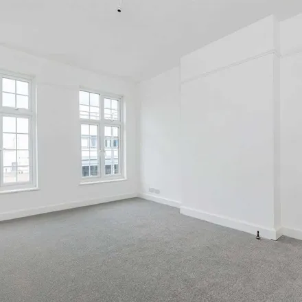 Rent this 3 bed apartment on Harris + Hoole in 409-411 Upper Richmond Road West, London