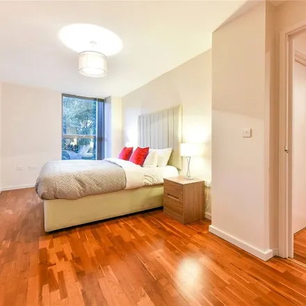 Rent this 2 bed apartment on 39 Waterloo Road in London, NW2 7TX