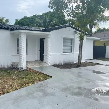 Image 1 - 2420 Northwest 104th Street, Miami-Dade County, FL 33147, USA - House for rent