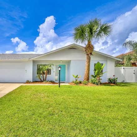 Buy this 3 bed house on 8 Claridge Court South in Palm Coast, FL 32137