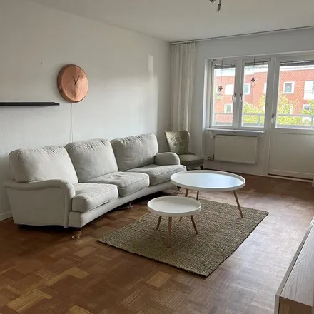 Rent this 3 bed apartment on Dammfrivägen 52A in 217 63 Malmo, Sweden