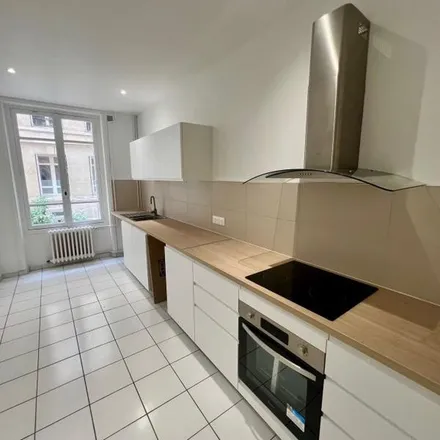 Rent this 4 bed apartment on 81 Rue de Rome in 75017 Paris, France