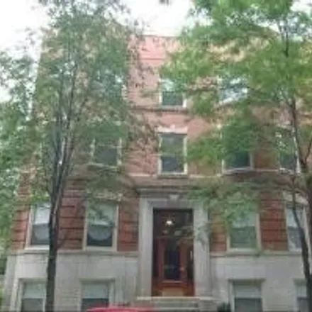 Rent this 2 bed condo on 1219-1225 East 52nd Street in Chicago, IL 60615