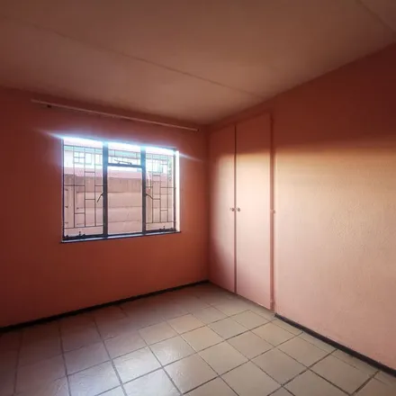 Rent this 2 bed apartment on Commissioner Street in Burgershoop, Krugersdorp