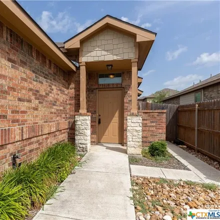 Image 3 - 565 Creekside Circle, New Braunfels, TX 78130, USA - Duplex for rent