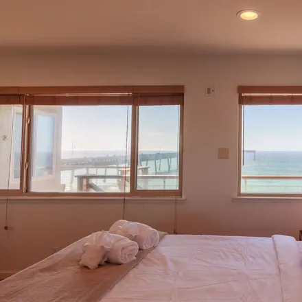 Rent this 3 bed apartment on Pacifica in CA, 94044