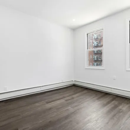 Image 3 - 2472 East 21st Street, New York, NY 11235, USA - Apartment for rent