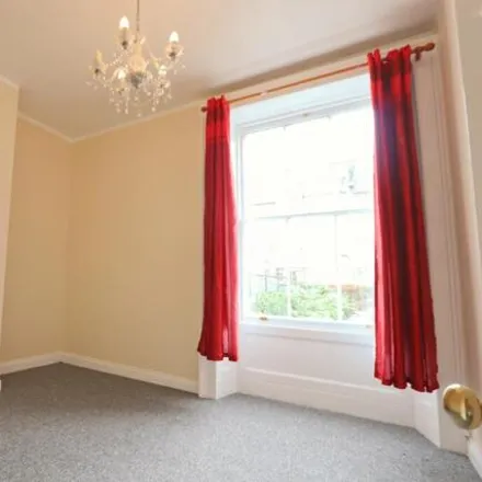 Image 5 - Henley House, 17 Aberdeen Road, Bristol, BS6 6HT, United Kingdom - Apartment for rent