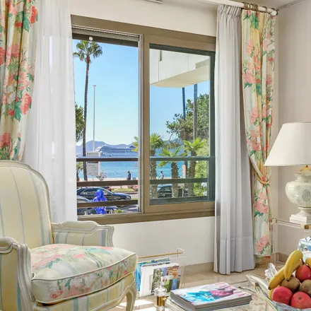 Image 4 - 73 Boulevard de la Croisette, 06400 Cannes, France - Apartment for sale