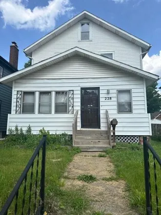 Buy this 2 bed house on 222 North Harris Avenue in Columbus, OH 43204