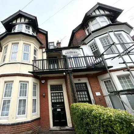 Rent this studio apartment on Overcliff in Manor Road, Southend-on-Sea