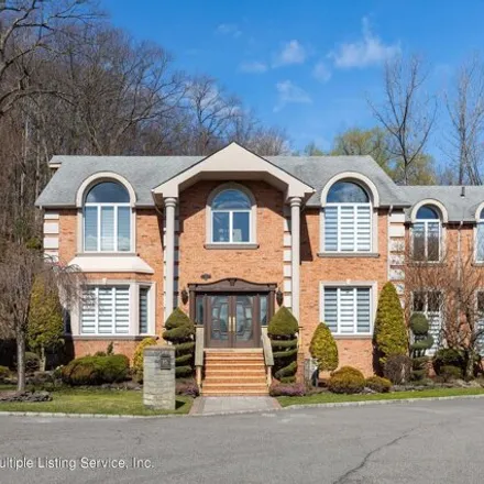 Image 1 - 15 Laurie Court, New York, NY 10304, USA - House for sale