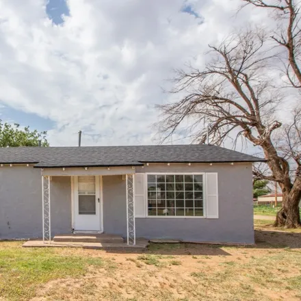 Buy this 2 bed house on 946 West Terry Street in Slaton, TX 79364