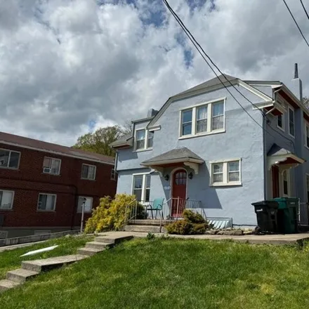 Image 6 - Fiji House, 347 Probasco Street, Cincinnati, OH 45220, USA - House for sale