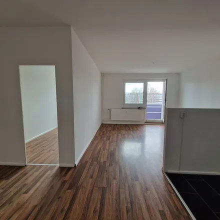 Rent this 4 bed apartment on Straße Usti nad Labem 181 in 09119 Chemnitz, Germany