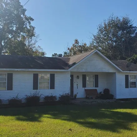 Buy this 3 bed house on 3103 Hickory Hill Drive in Denton Acres, Dothan