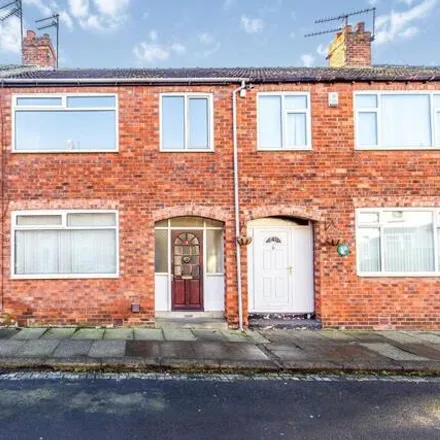 Rent this 3 bed townhouse on George Street in Darlington, DL1 5DW