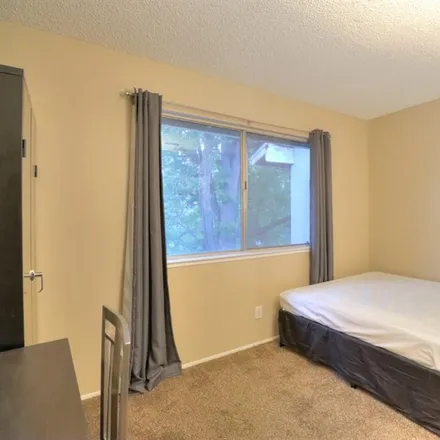 Image 3 - 4143 East Rialto Avenue, Fresno, CA 93726, USA - Room for rent