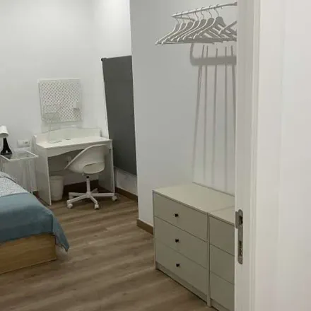 Rent this 1 bed apartment on Escola Pia Sant Antoni in Ronda de Sant Pau, 70