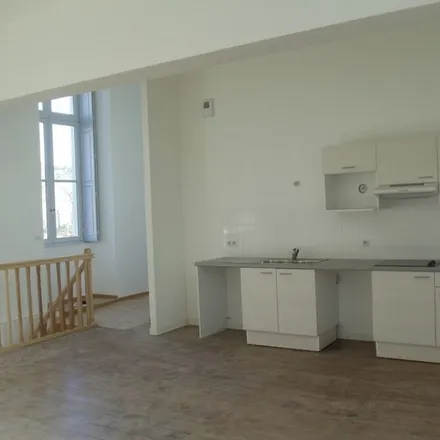 Rent this 4 bed apartment on Église Saint-Pierre in Place Saint-Pierre, 44470 Carquefou