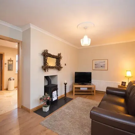 Rent this 3 bed apartment on Windmill Gardens in Ballynahinch, BT24 8XS