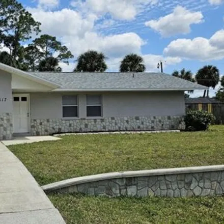 Image 3 - 523 Audubon Avenue Northeast, Palm Bay, FL 32907, USA - House for sale