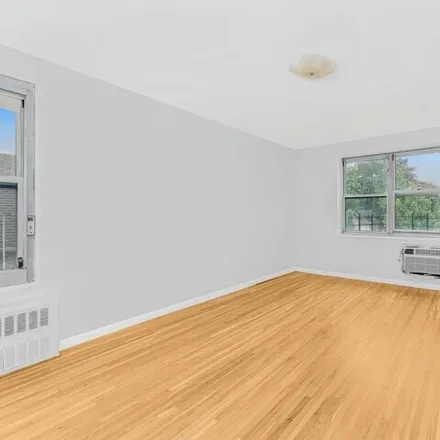 Image 6 - 6300 Riverdale Ave Apt 2c, New York, 10471 - Apartment for sale
