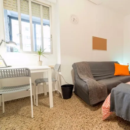 Rent this 5 bed room on Carrer de Ruben Darío in 18, 46021 Valencia