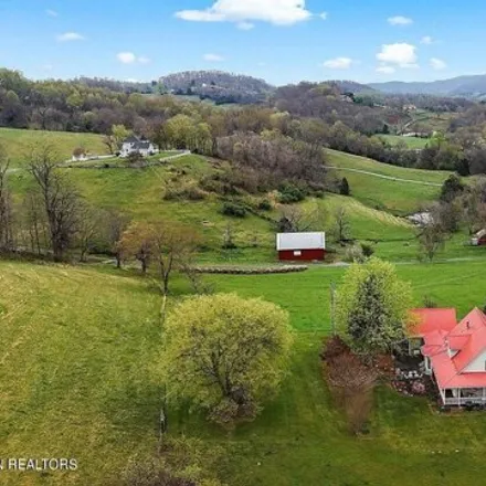 Image 2 - 112 Meredith Valley Lane, Carter County, TN 37643, USA - House for sale
