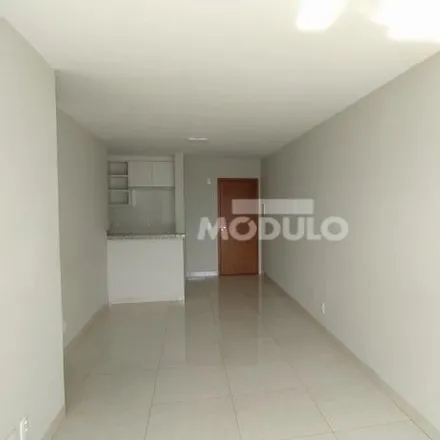 Buy this 3 bed apartment on Avenida Floriano Peixoto in Centro, Uberlândia - MG