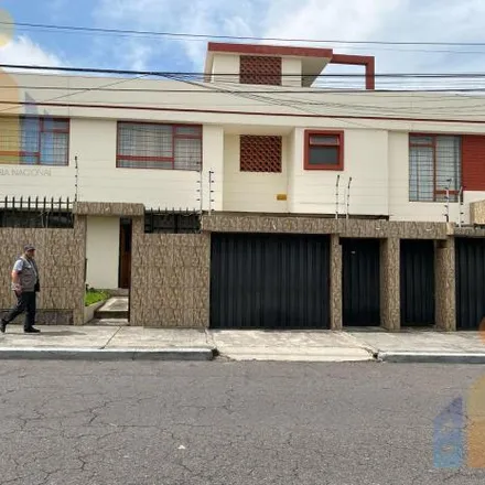 Buy this 6 bed house on Joaquín Sumaita in 170149, Quito
