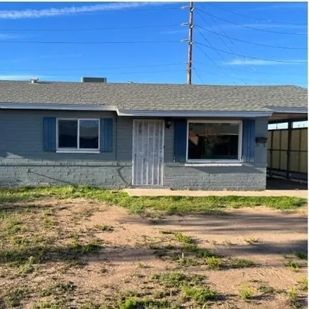 Buy this 3 bed house on 2726 West San Miguel Avenue in Phoenix, AZ 85017