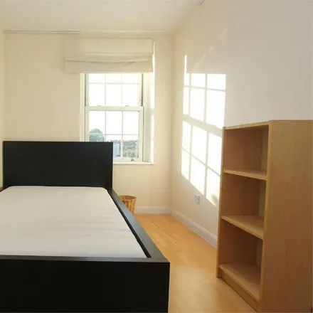 Image 3 - Cheylesmore House, Ebury Bridge Road, London, SW1W 8QX, United Kingdom - Apartment for rent