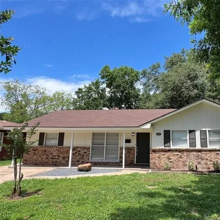 Rent this 3 bed house on 579 Wisteria Street in Lake Jackson, TX 77566