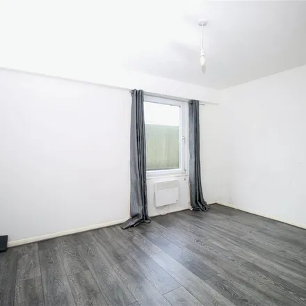 Rent this 2 bed apartment on Radnor Bridge Road in Folkestone, CT20 1RS