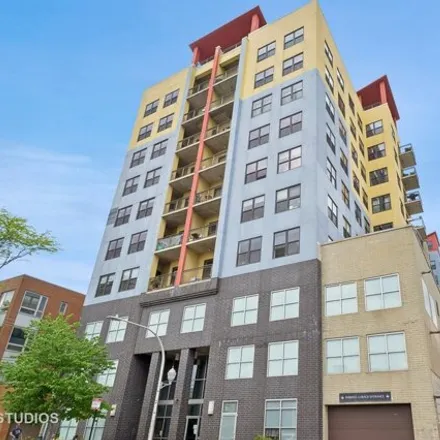 Buy this 2 bed condo on 1122-1124 West Catalpa Avenue in Chicago, IL 60640