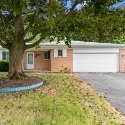 Image 1 - 744 East Oxhill Drive, Oakland County, MI 48386, USA - House for sale