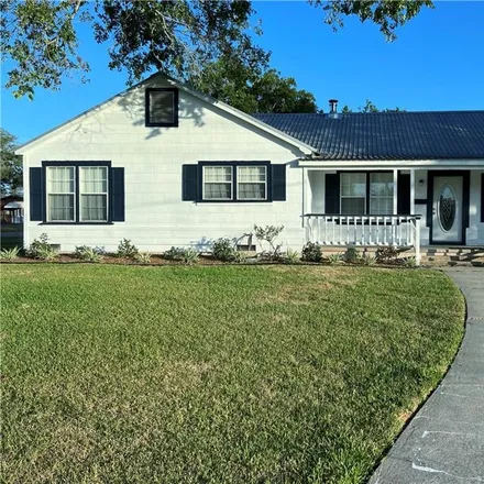 Buy this 3 bed house on 200 River Street in Hallettsville, TX 77964
