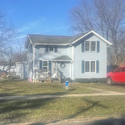 Buy this 3 bed house on 759 North Lafayette Street in Sandwich, IL 60548