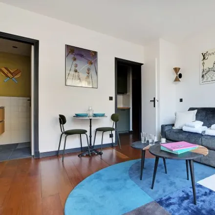 Rent this studio room on Paris 8e Arrondissement in IDF, FR