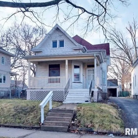 Buy this 2 bed house on 208 East Archer Avenue in Peoria, IL 61603