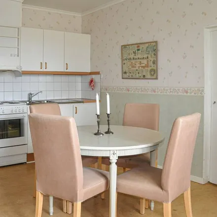 Rent this 2 bed apartment on 681 21 Kristinehamn