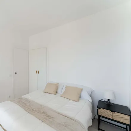 Image 1 - Primor, Calle de Orense, 16, 28020 Madrid, Spain - Room for rent