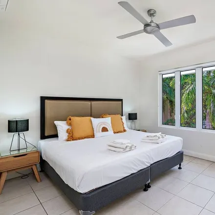 Rent this 2 bed apartment on Palm Cove QLD 4879