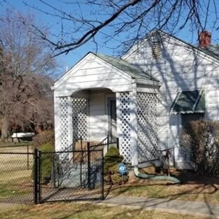 Buy this 2 bed house on 3124 Campbell Avenue in Lynchburg, VA 24501