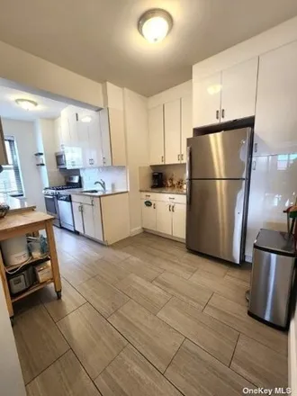 Image 7 - 102-43 68th Avenue, New York, NY 11375, USA - Apartment for sale
