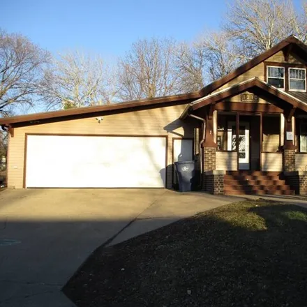 Buy this 4 bed house on 1246 Avenue M in Hawarden, IA 51023